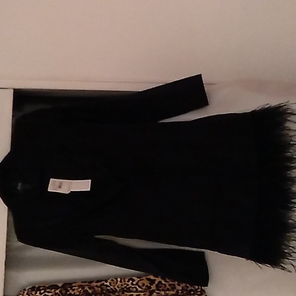 NWT black Feather hem dress size 10 Aidan by Adrianna Papell - Picture 6 of 6